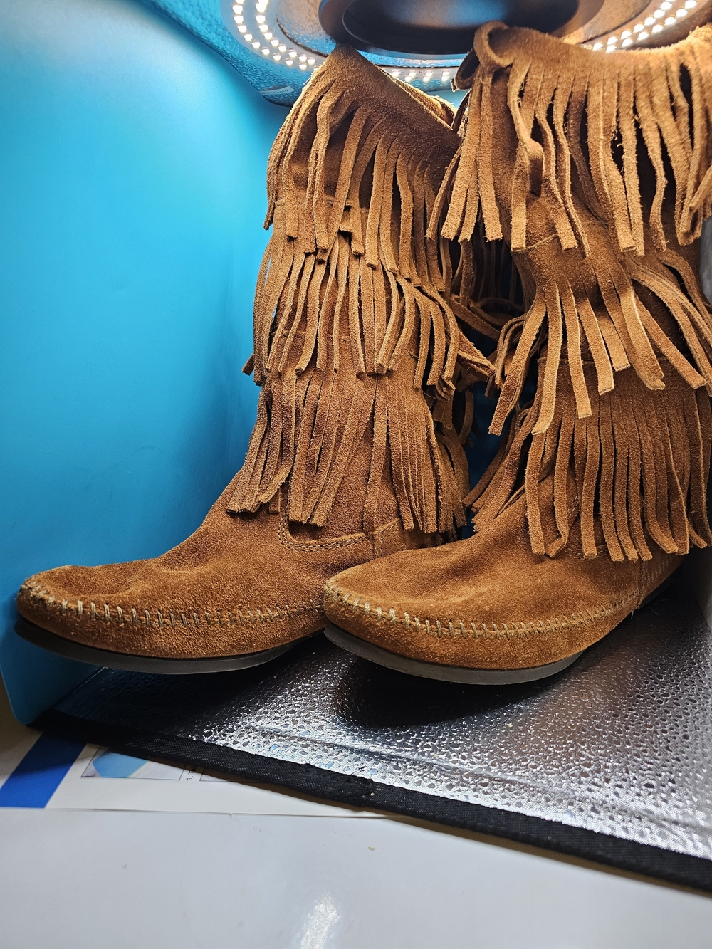 Minnetonka Brown Suede Fringe Moccasin Boots Size 9